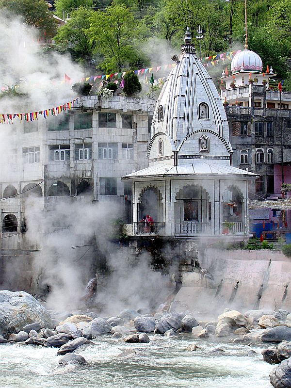 MESMERIZING MANALI